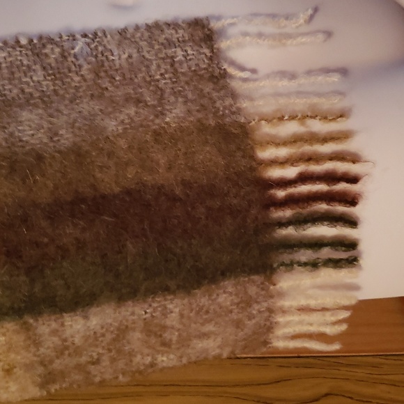 100% vintage Mohair scarf from Marshall Field, Germany - Picture 3 of 7